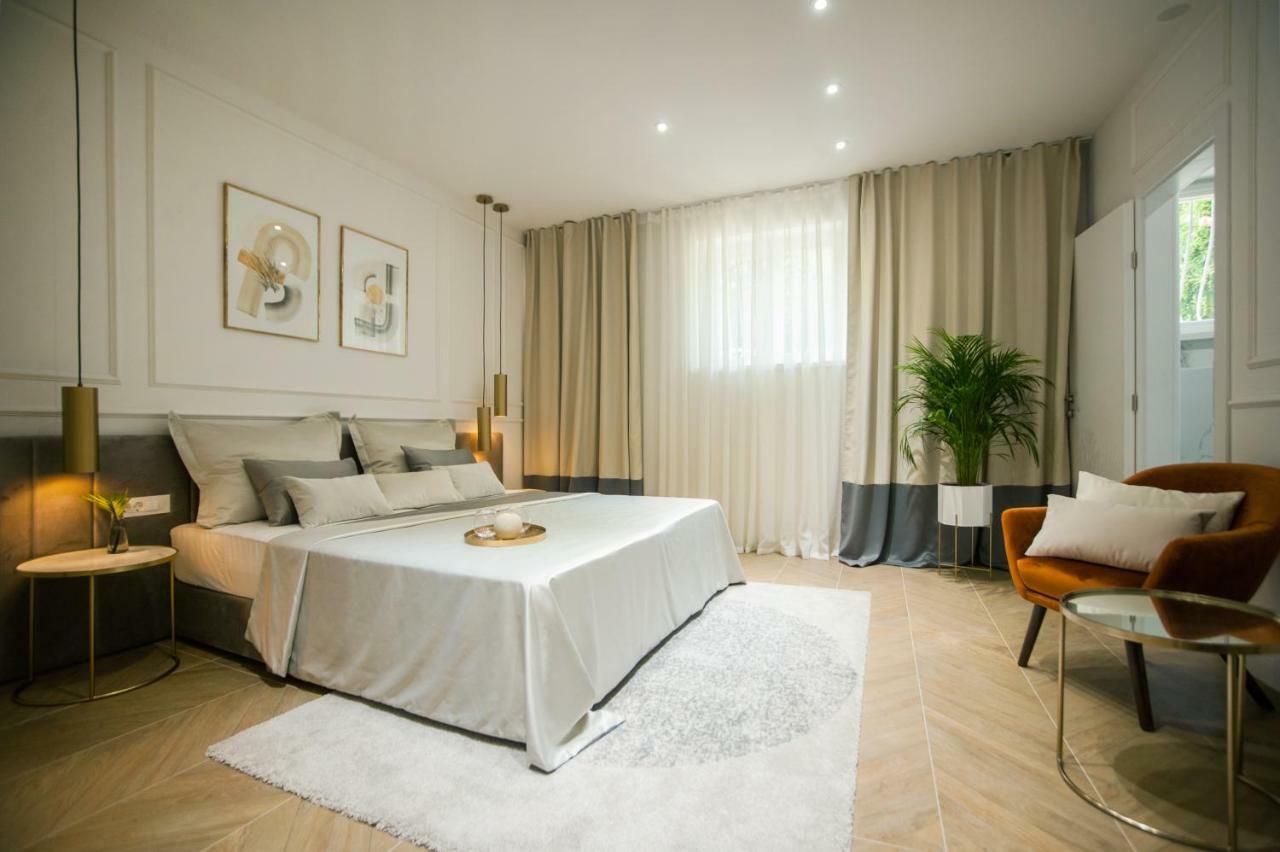 Club 5 Boutique 4*