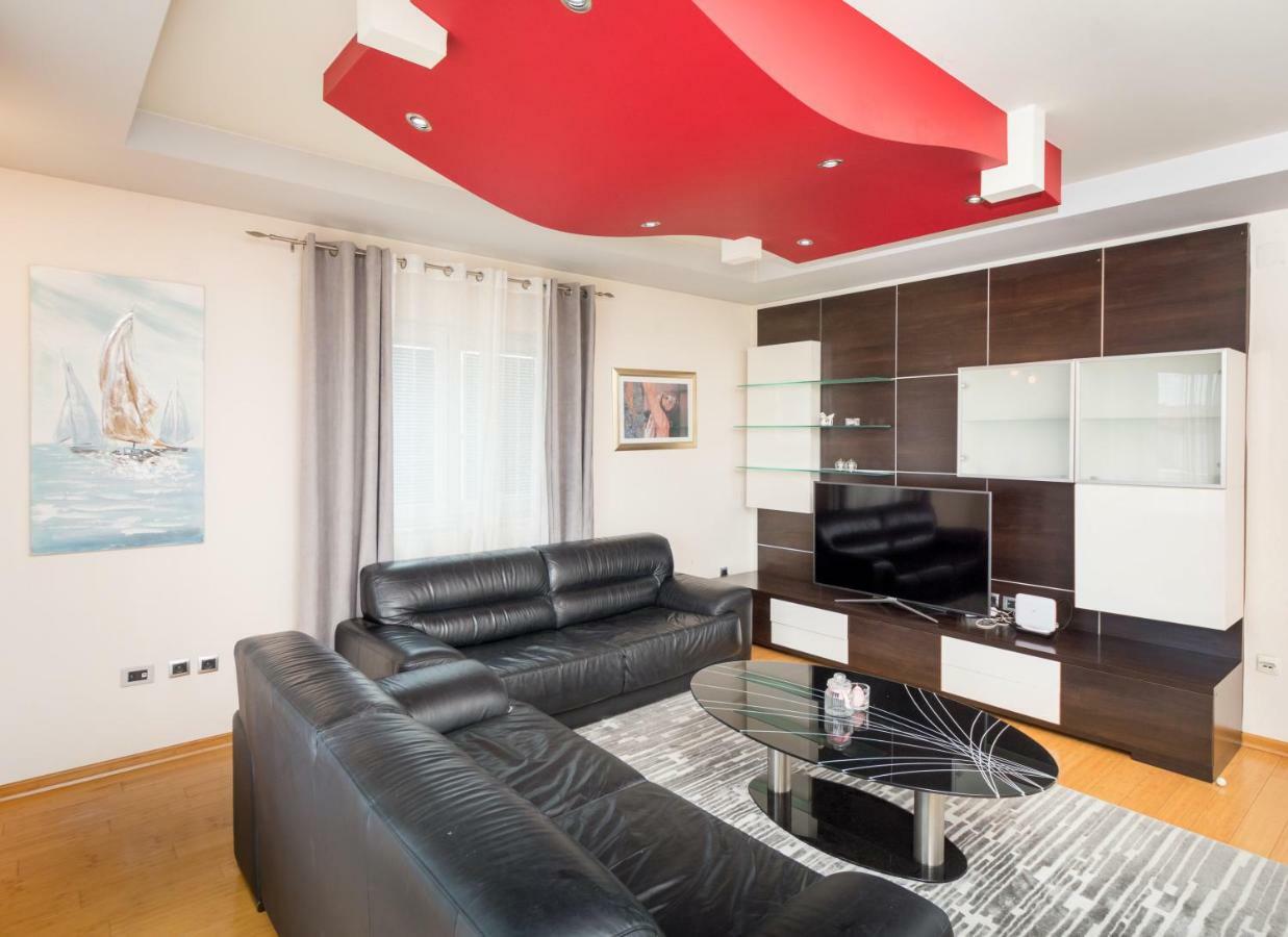 Lupe Apartamento *
