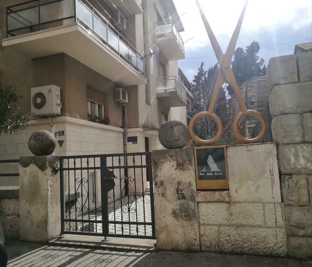 Cozy Mihaela With Balcony, Near Park Marjan & Old Town - Quiet Neighborhood * Split
