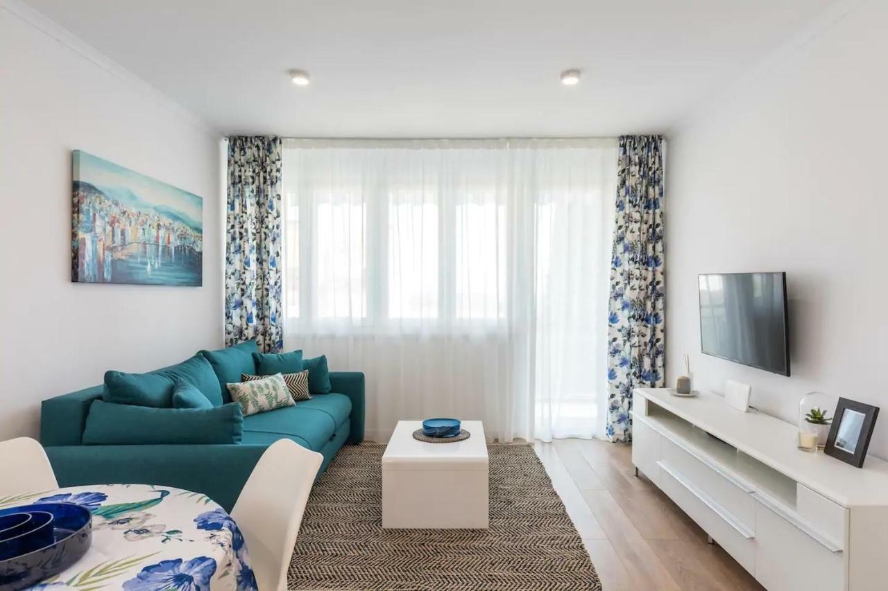 Relax & Recharge Sea View Apartment