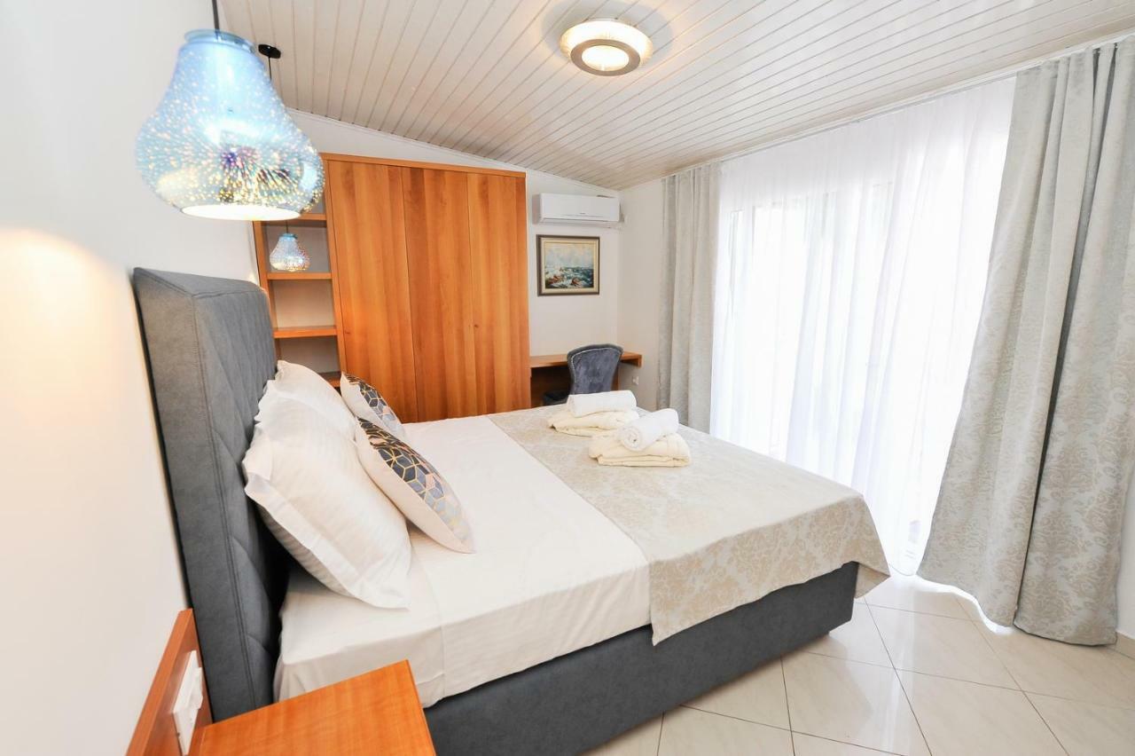 Private Oasis-villa Sandina * Split