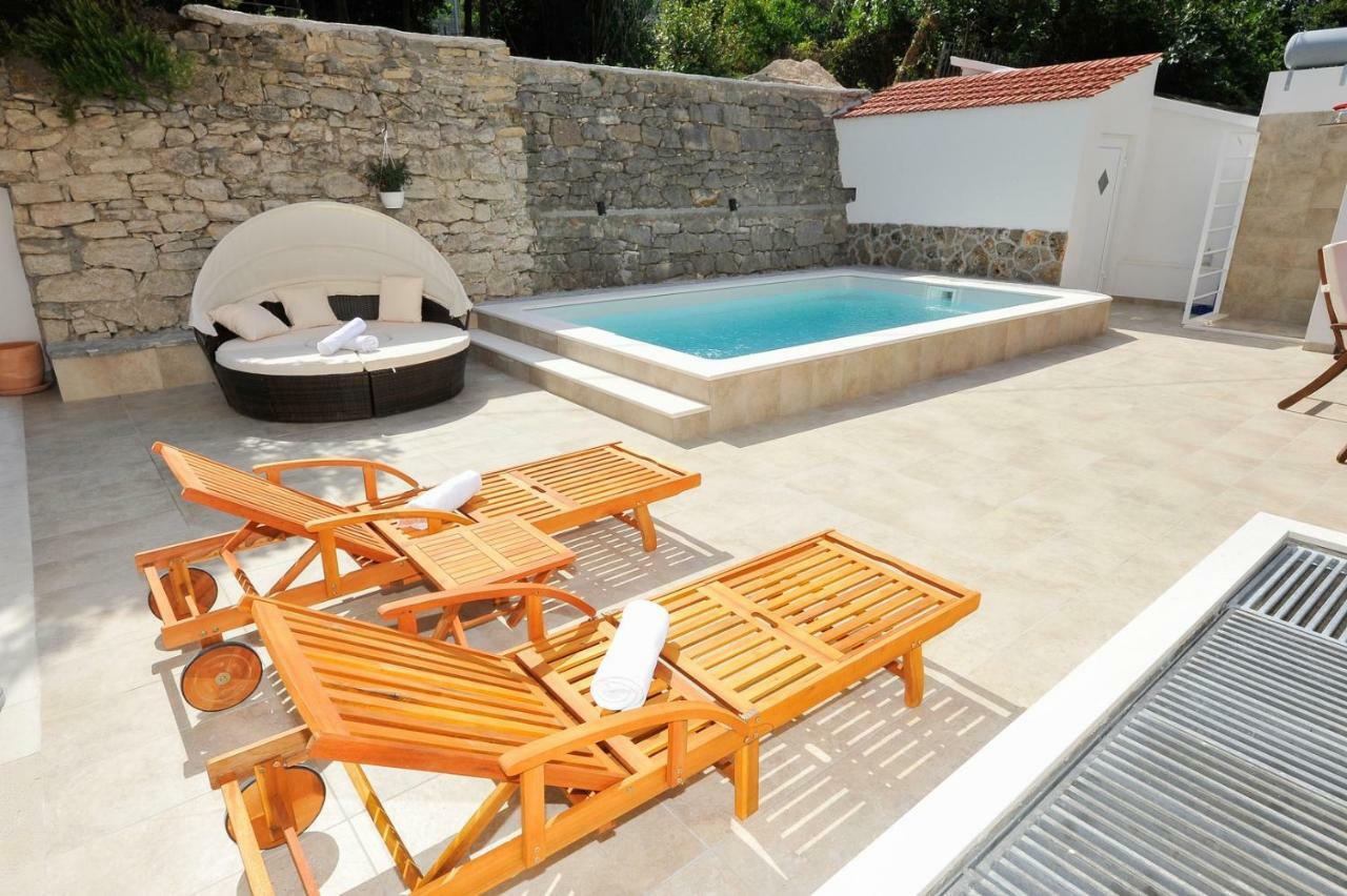 Private Oasis-villa Sandina