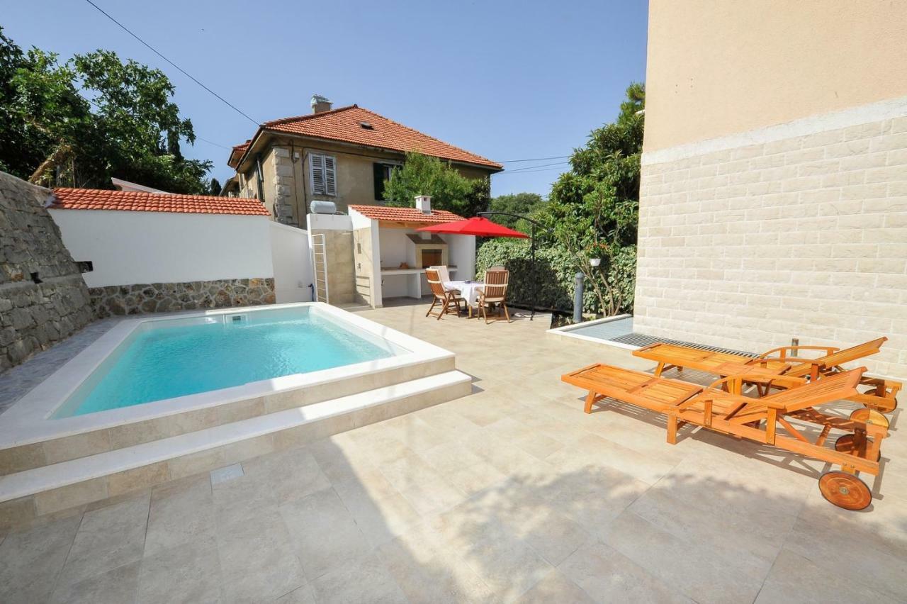 Apartment Private Oasis-villa Sandina