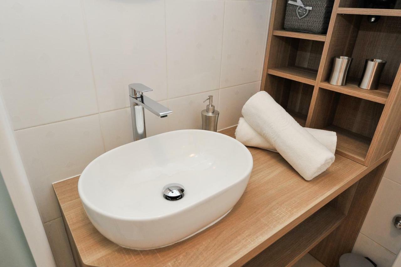 Private Oasis-villa Sandina Apartment *