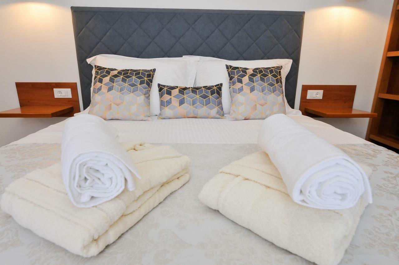 Private Oasis-villa Sandina * Split