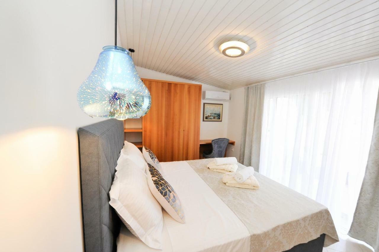 Private Oasis-villa Sandina Apartment *