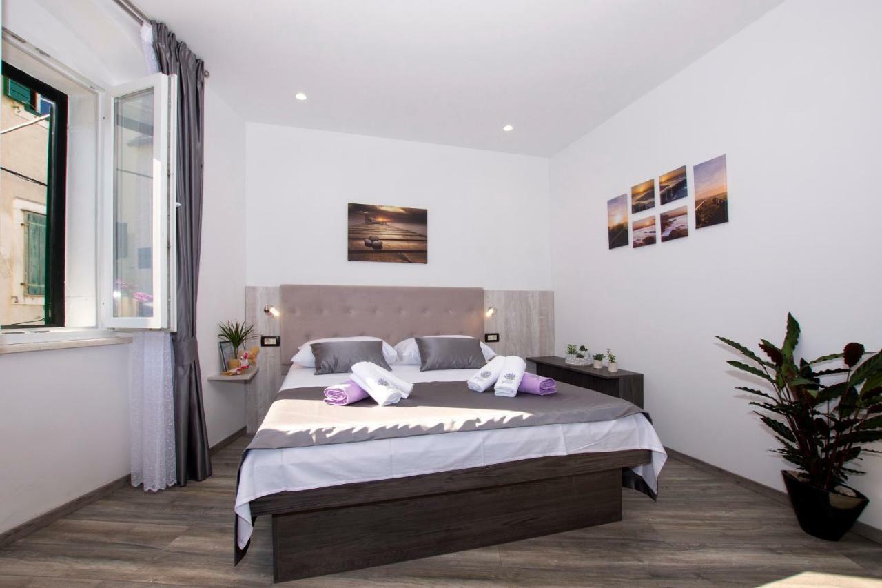 Apartment L&a *