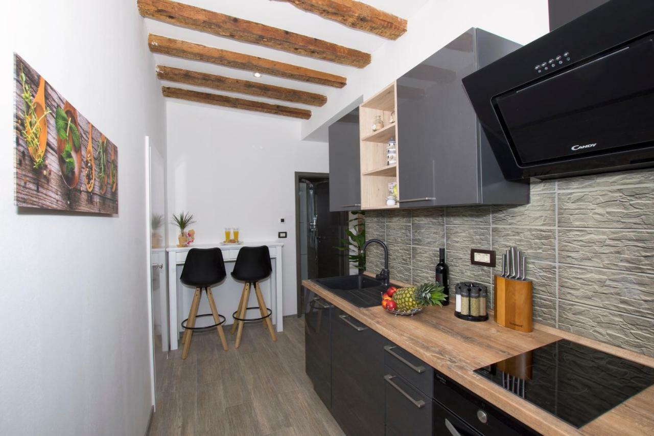 Apartment L&a *