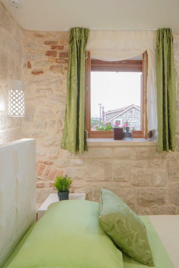 Casa de hóspedes Luxury View Marjan 4*