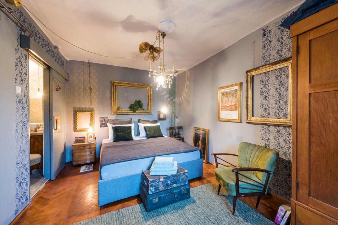 Apartment Livo Disno 12 *