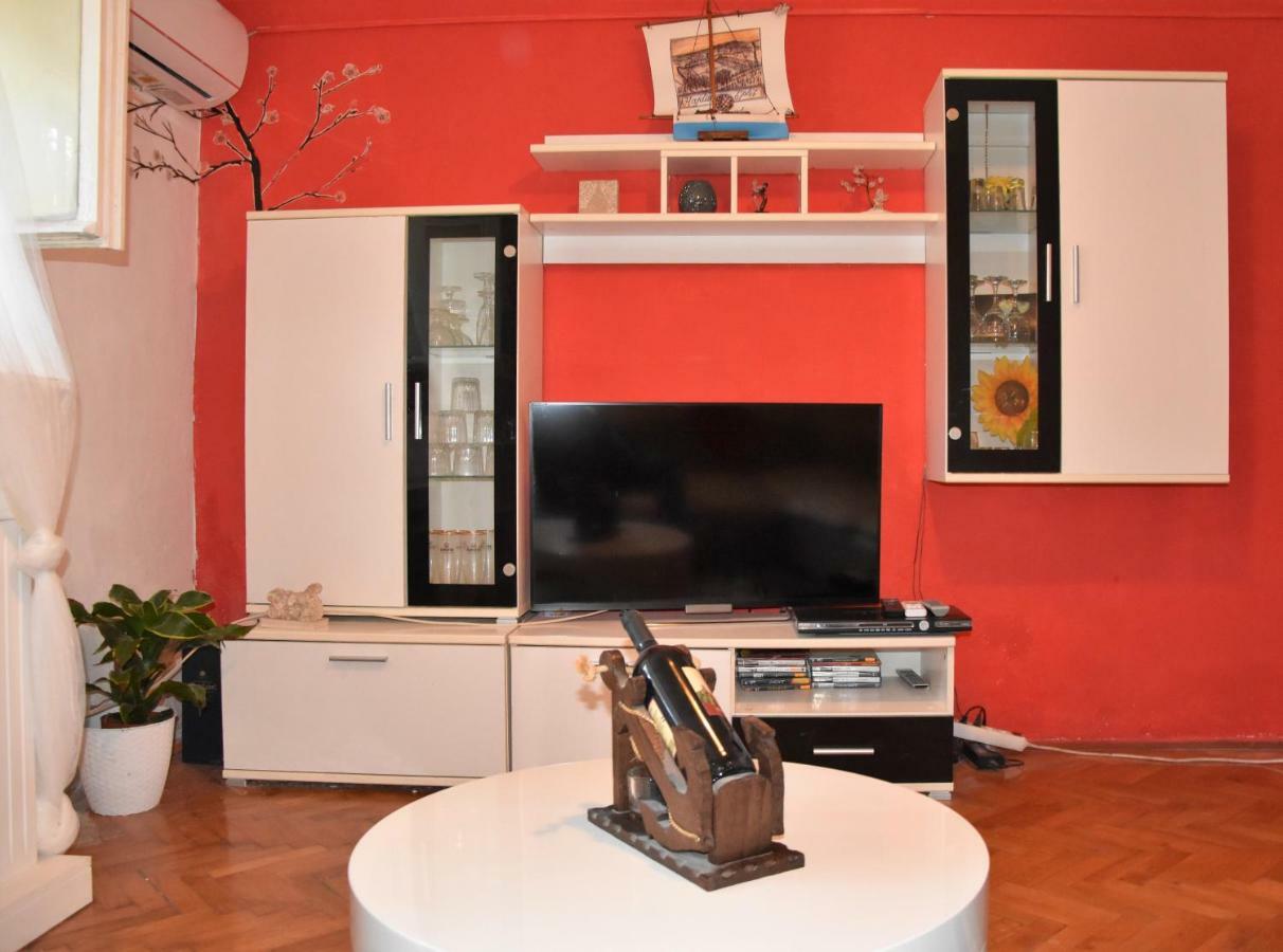 Apartment Jadran *