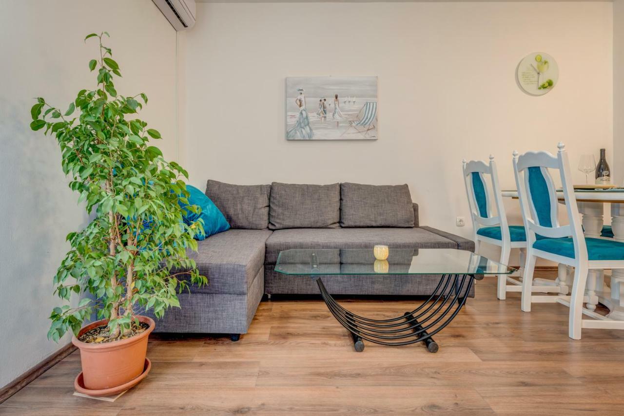 Zara Apartman *