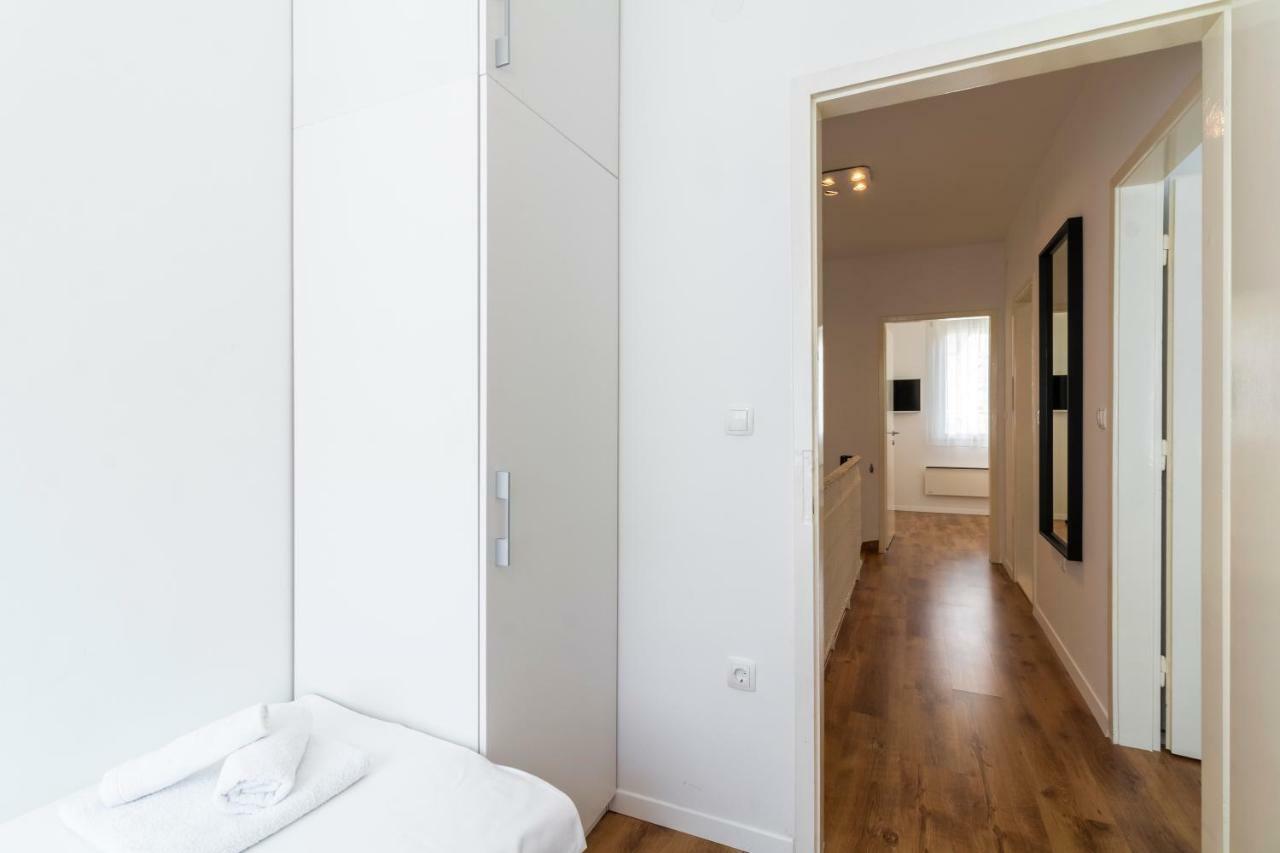 Apartment In Centre For 6