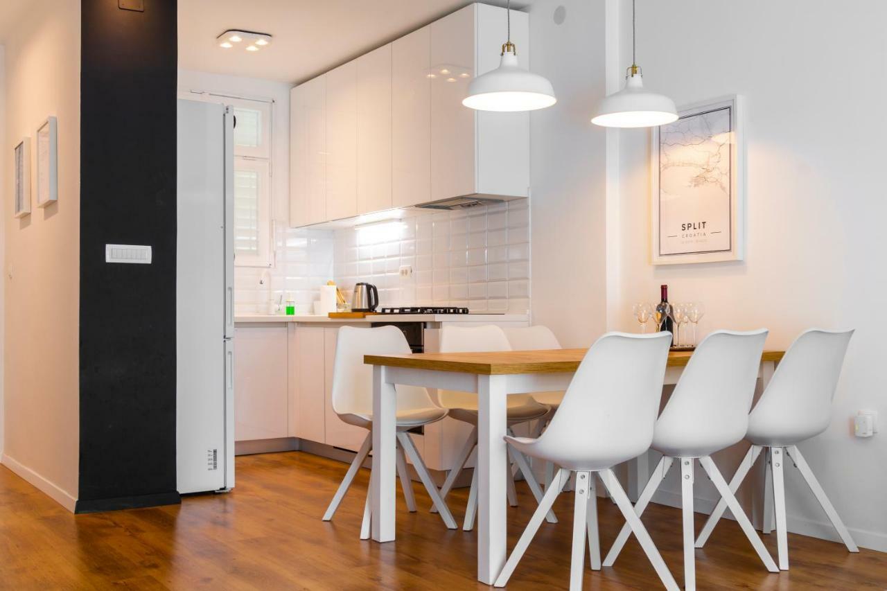 In Centre For 6 Apartment