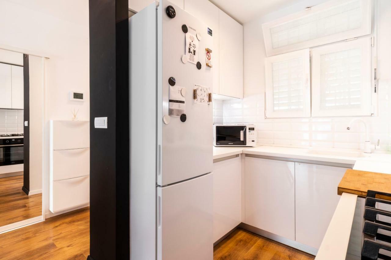 In Centre For 6 Apartment