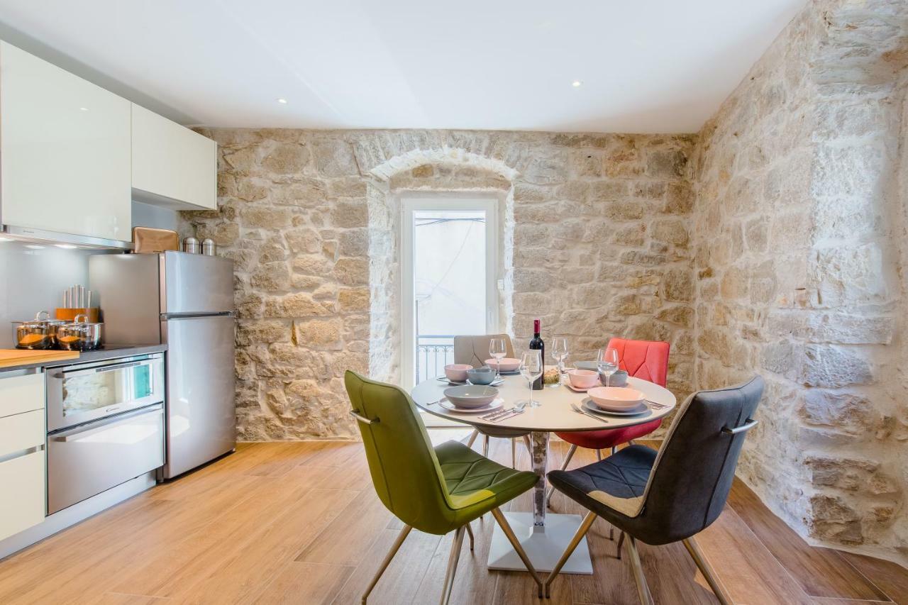 Apartman Luxury Petra In 400 Year Old Stone House 4+2