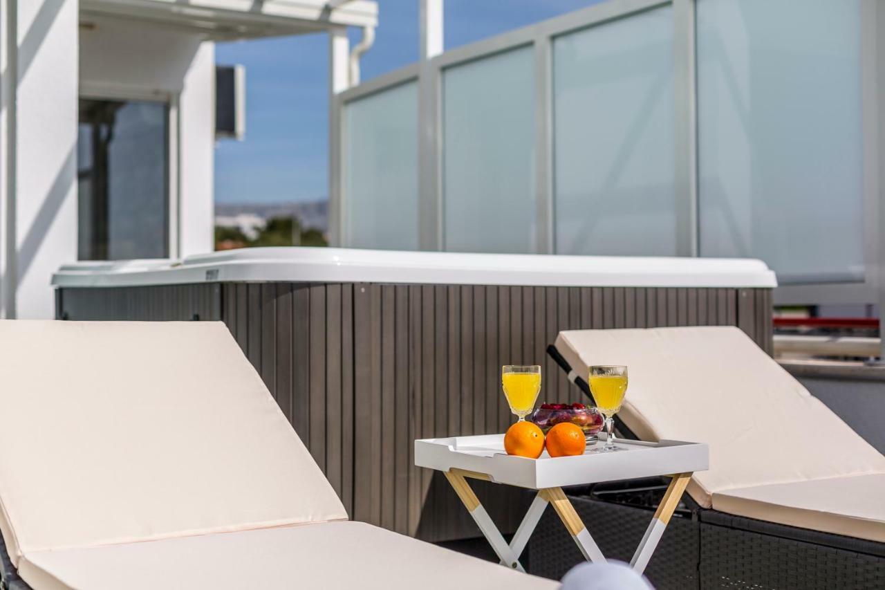 Seaside Penthouse With Hot Tub Sky Living * Split