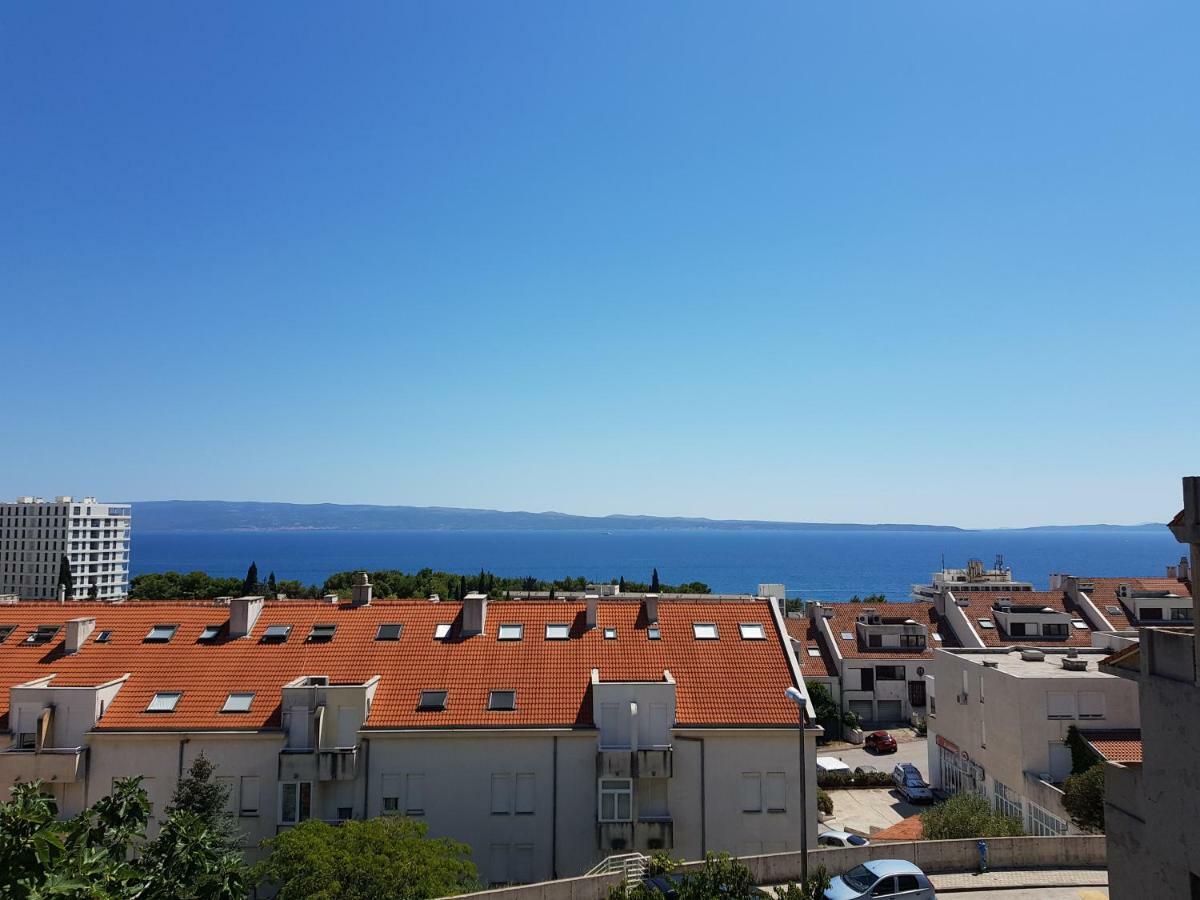 Sea View *