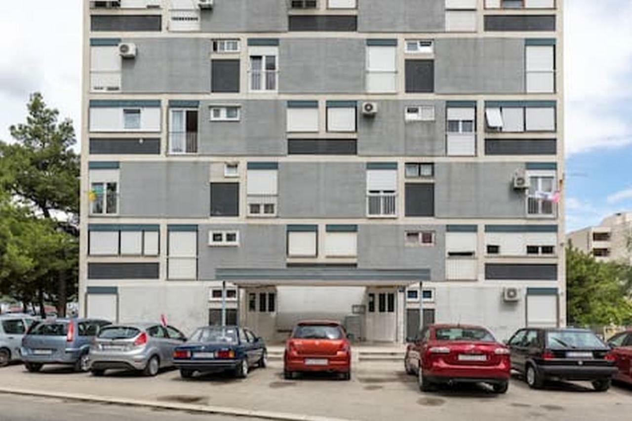 Apartment-center Of Appartement