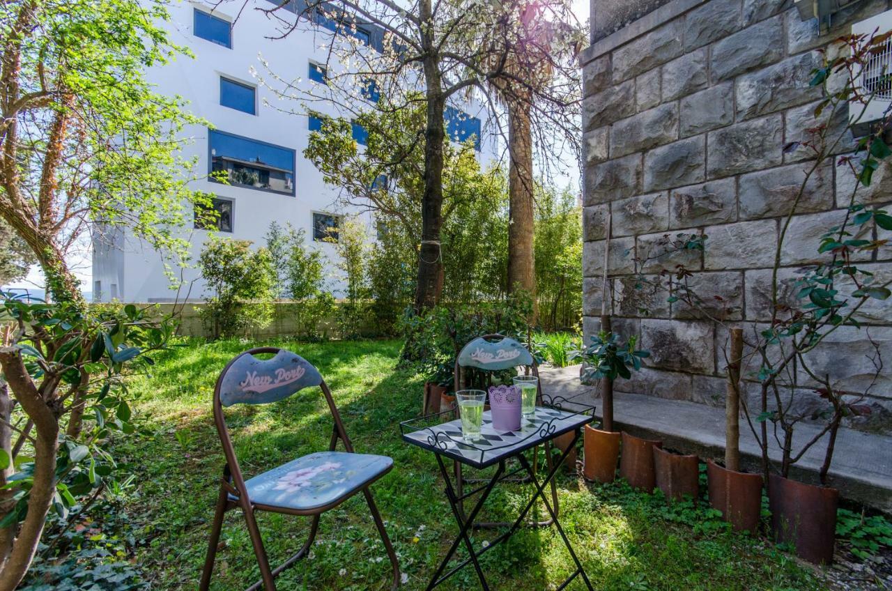 Apartment Hello