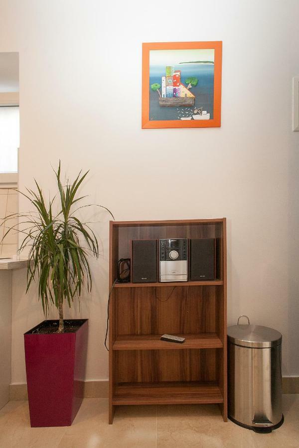 King's Garden Apartment