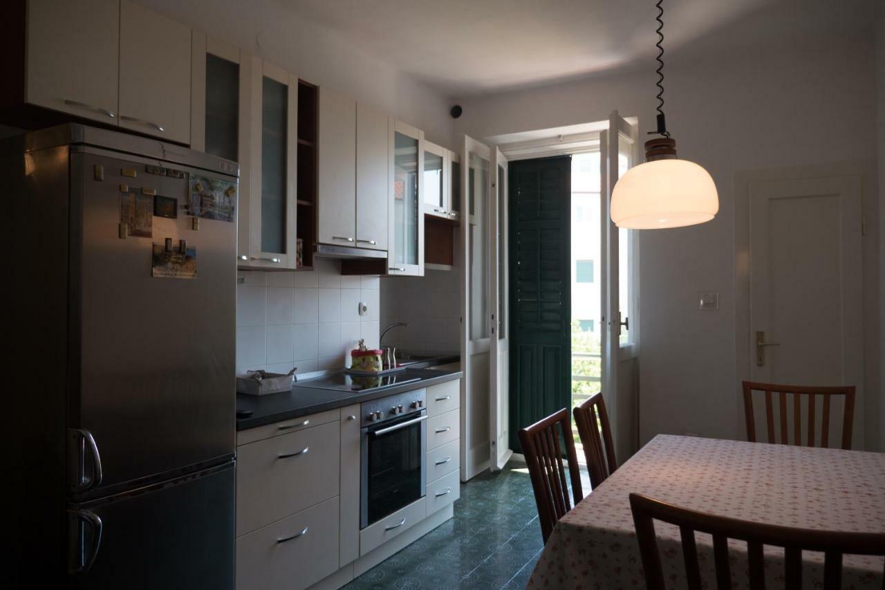 Centre Split Apartment Trina Appartement