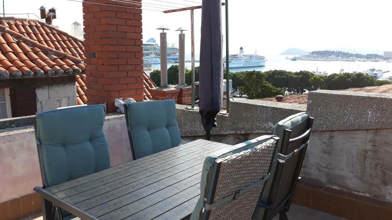 Luxury Olavia Rooftop Terrace & Seaview Apartment