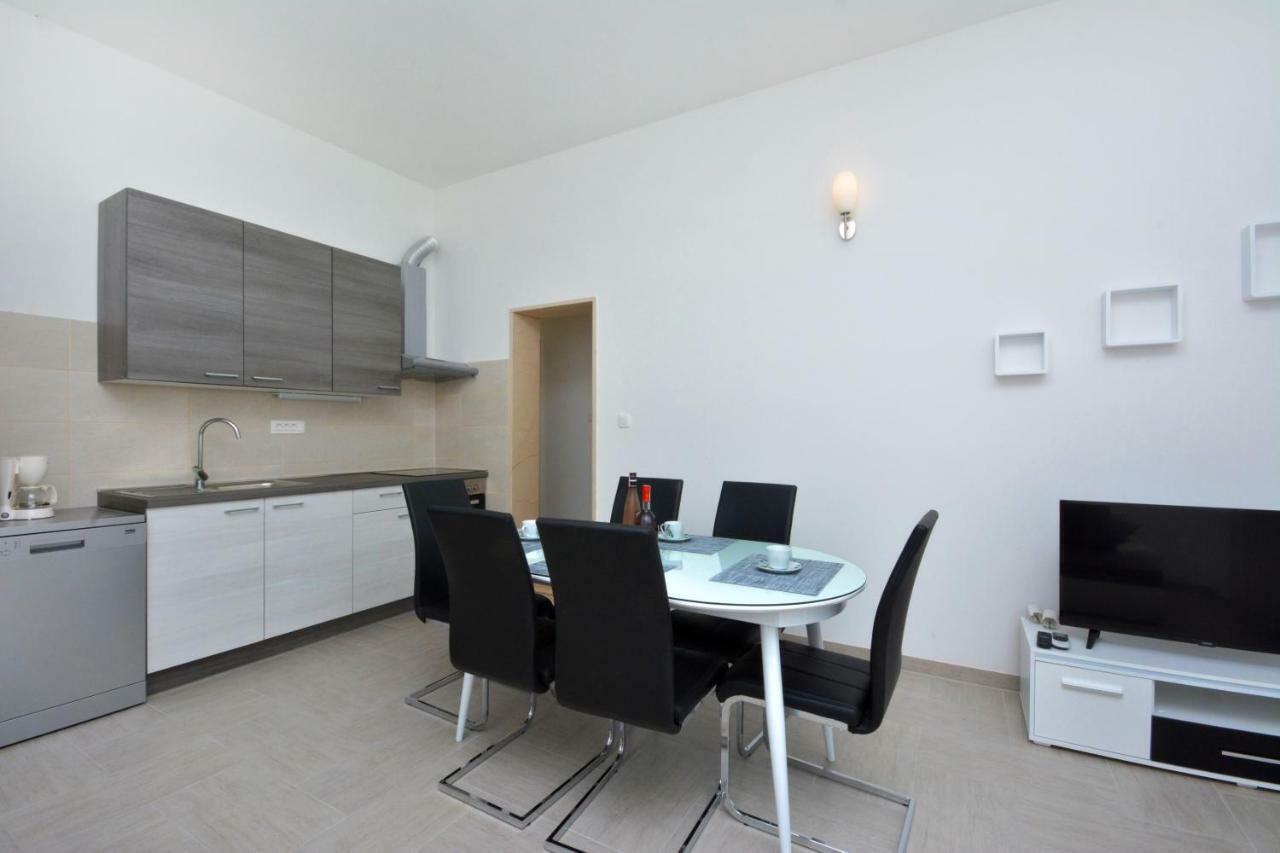 Apartman Lucic Apartment Split