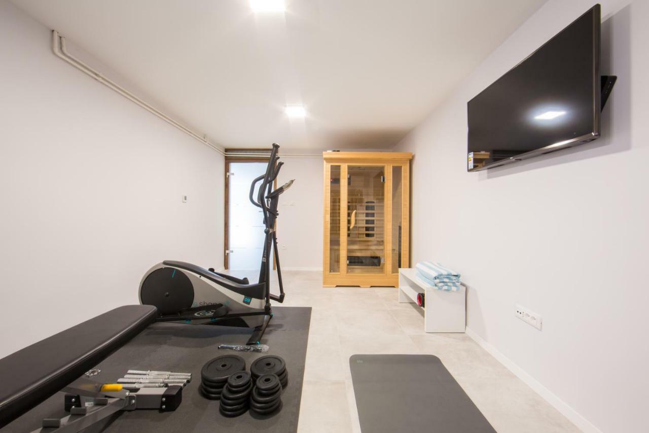 Melody M With Private Pool Apartment