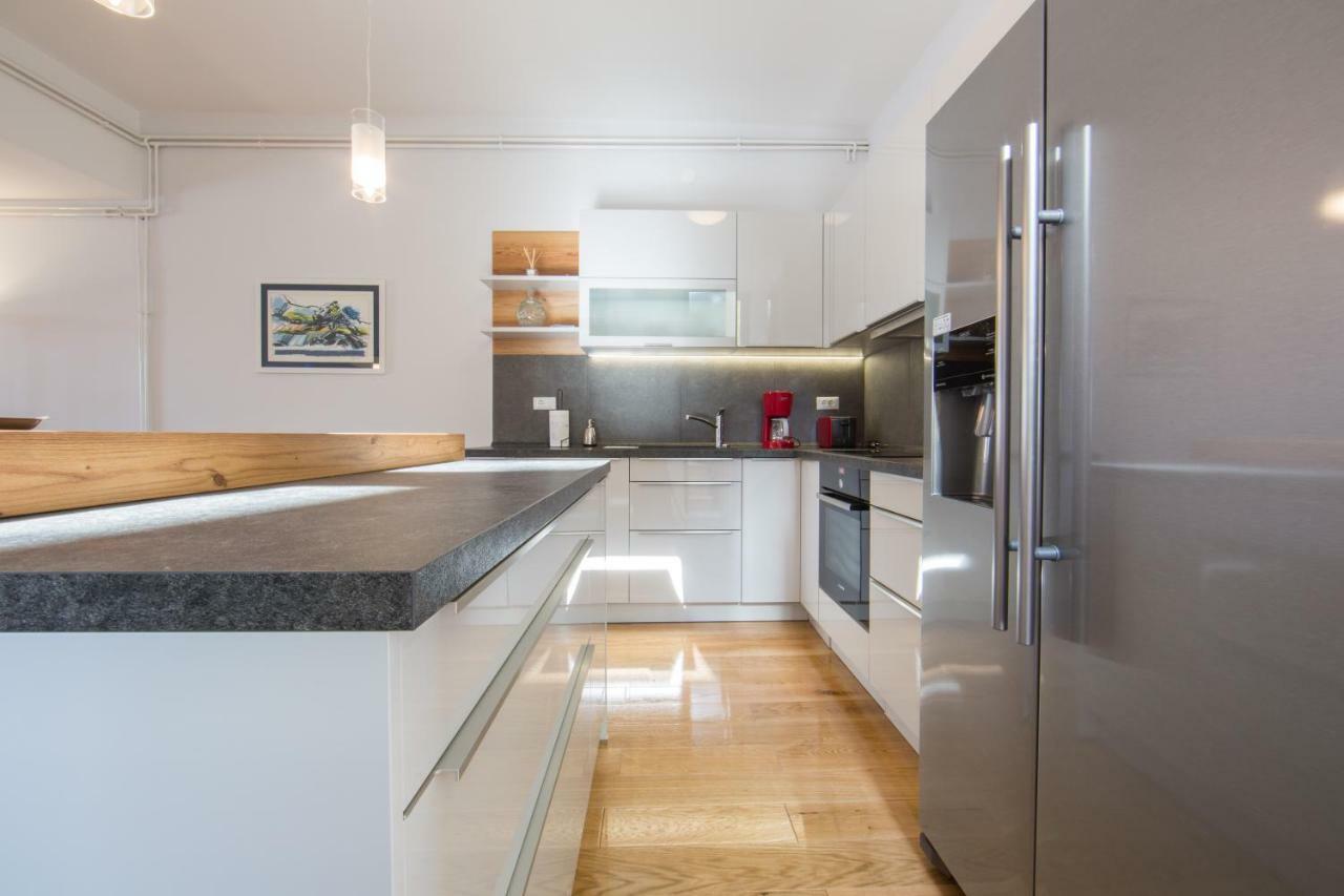 Melody M With Private Pool Apartment