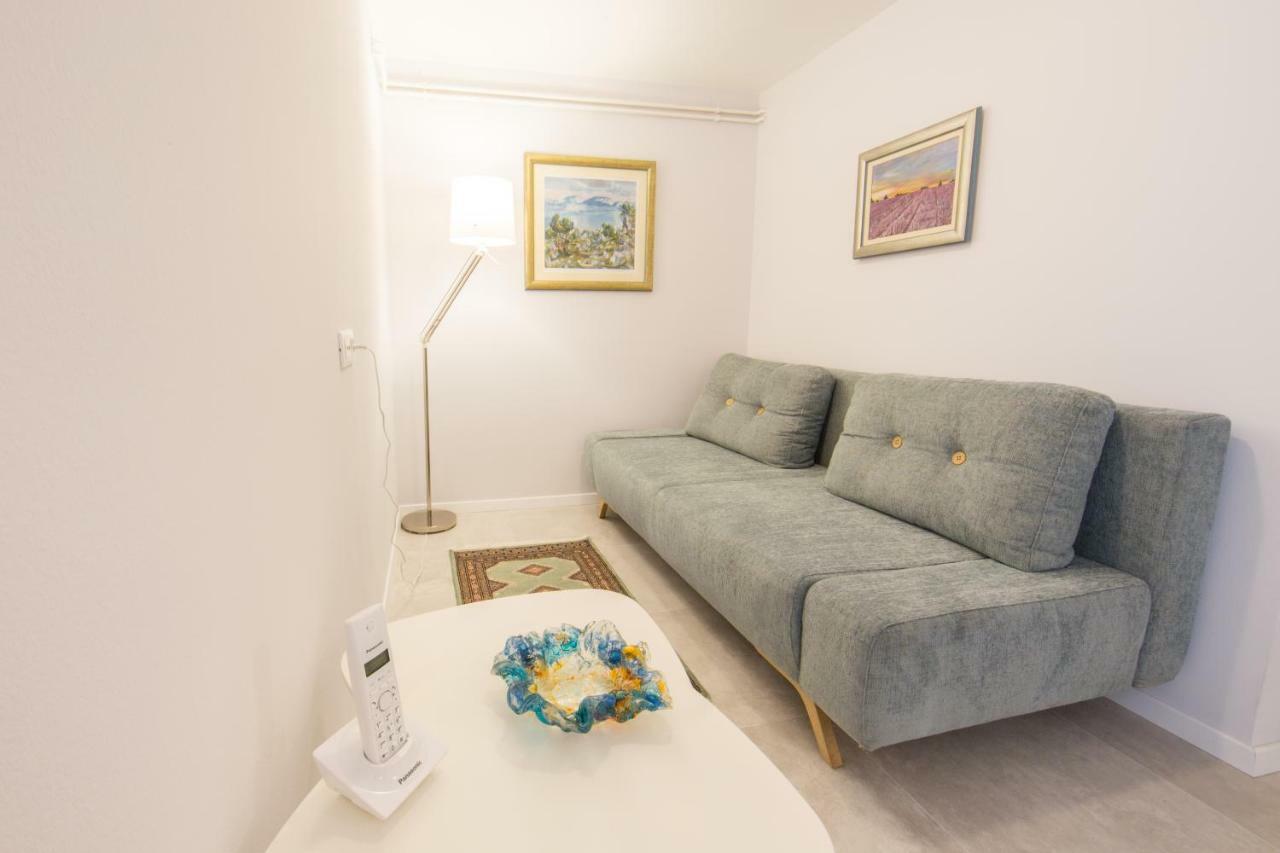 Apartment Melody M With Private Pool