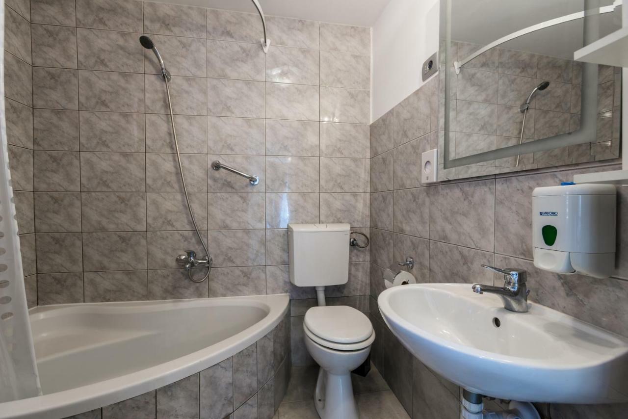 Nona Lena Studio Apartment *