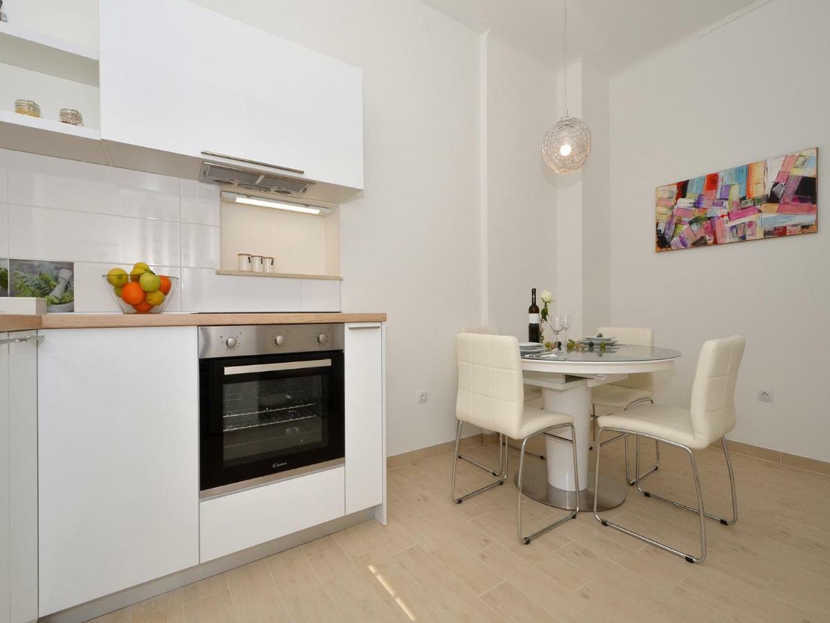 Apartment Zagrebacka 13 *