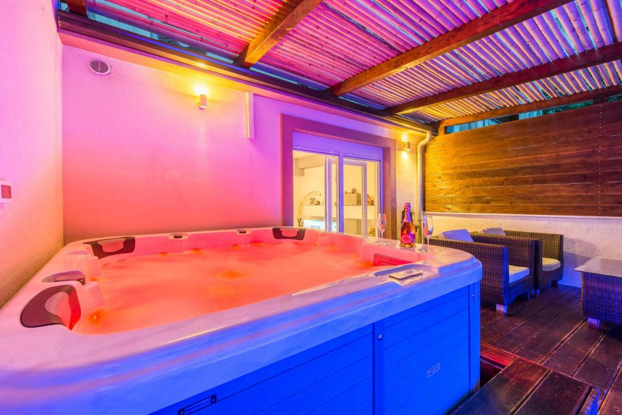 Alena Luxury With Jacuzzi *