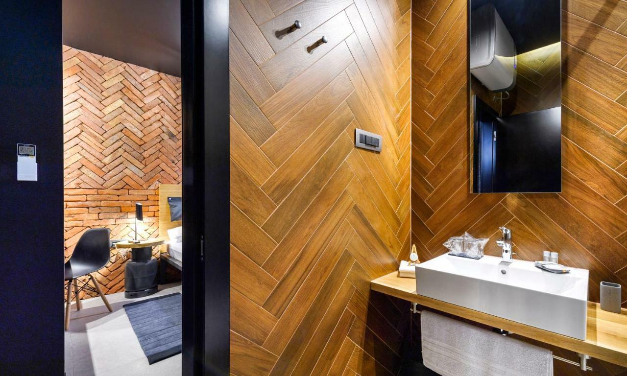 Industrial Design 4* Split