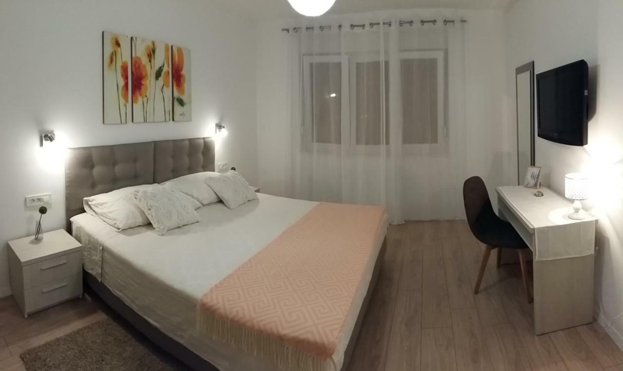 Dolea * Split