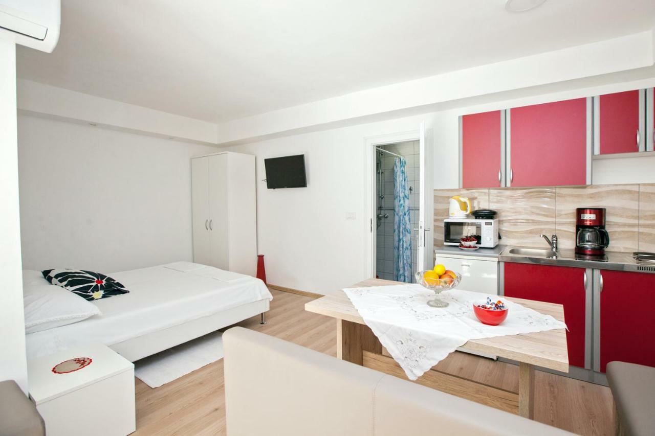 Bed & Breakfast The Garden & 3*