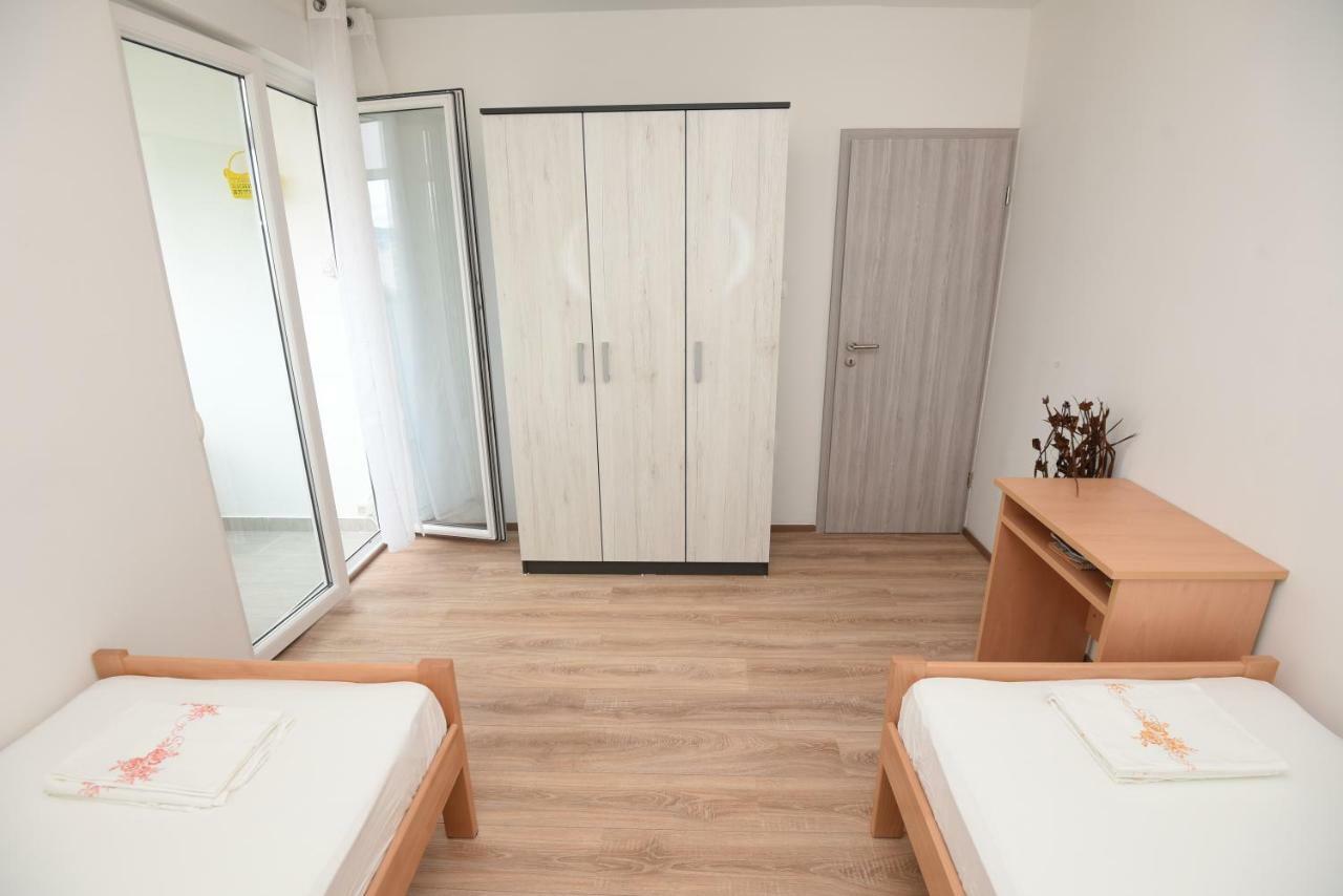 Apartment Cukusic *