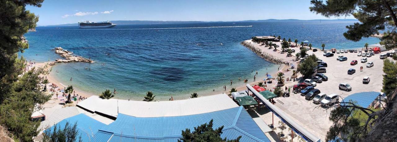 Neda * Split