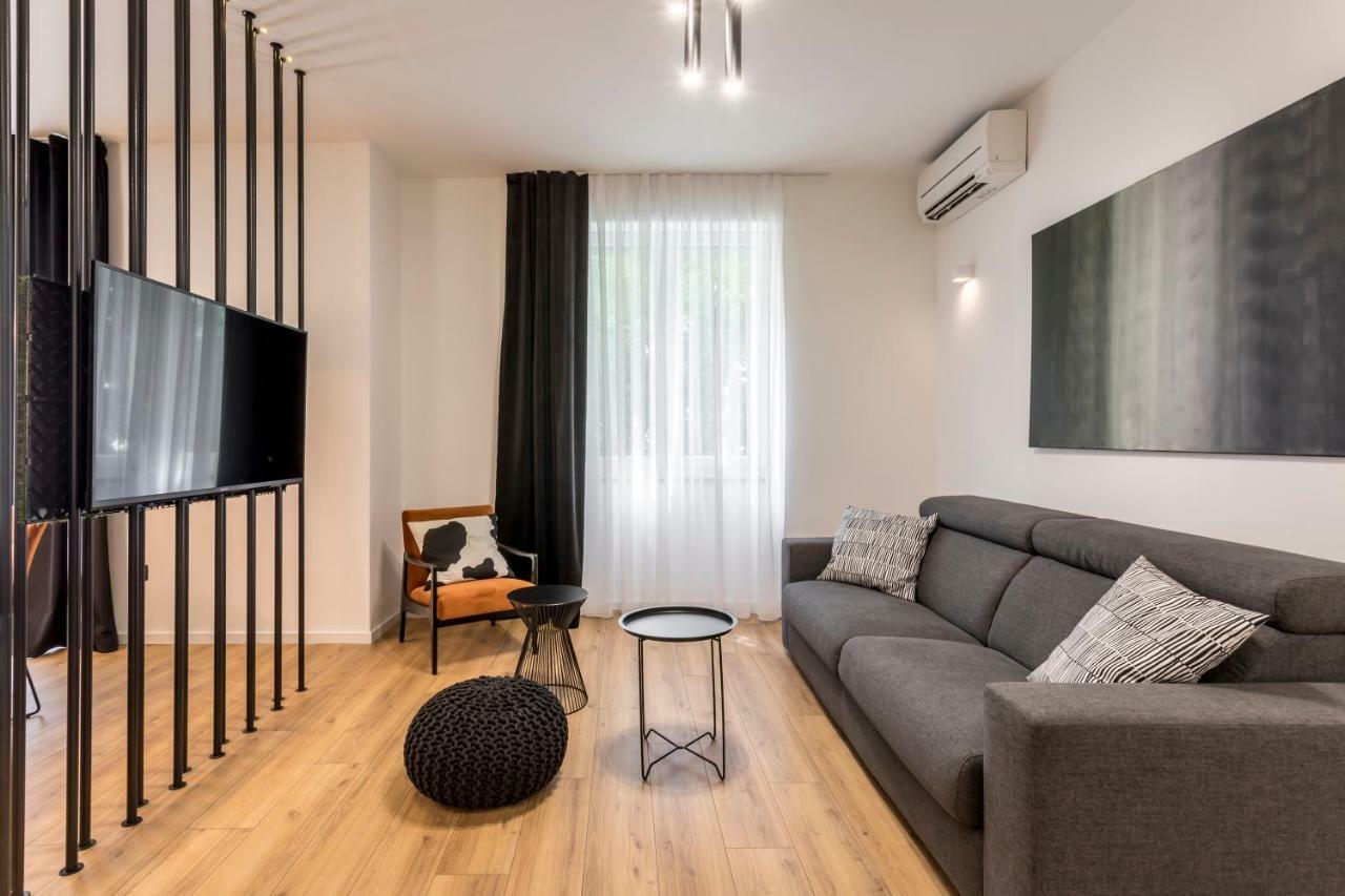Monvi Luxury Suites Near Bacvice Beach And Old Town Apartment