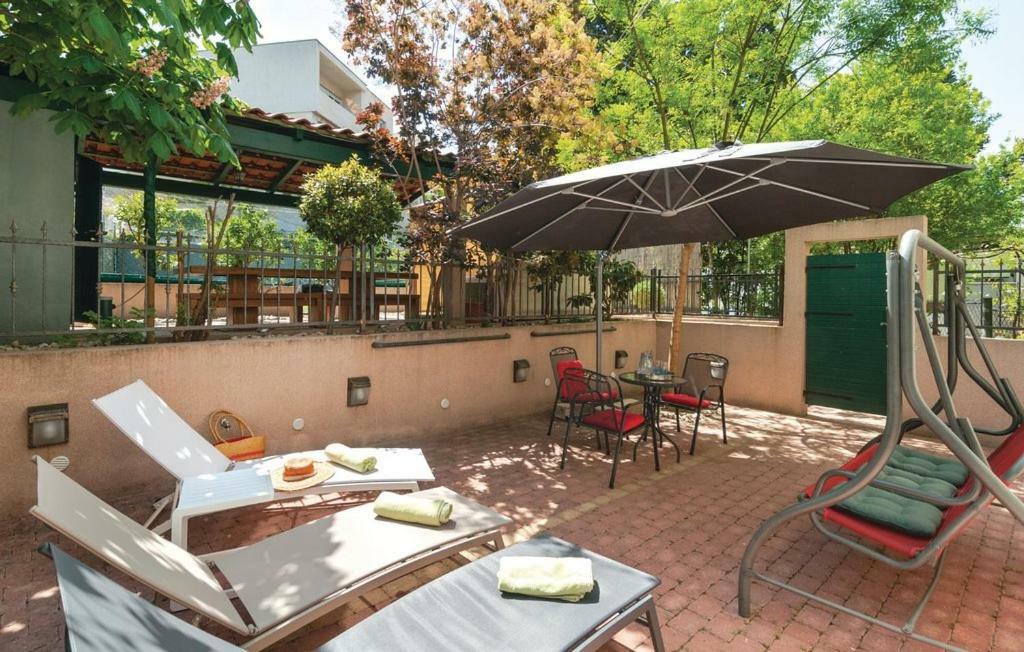 Appartement Jacuzzi And Grill Split