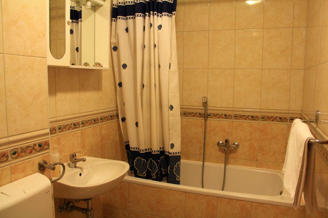 Guest house Znjan 3*