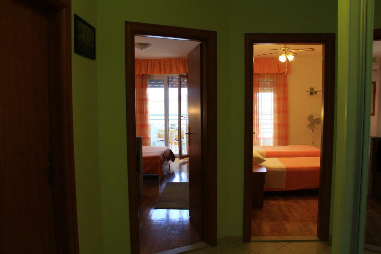 Guest house Znjan 3*