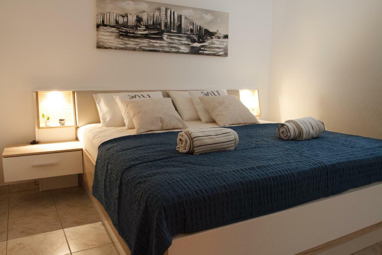 Apartments & Rooms Toni