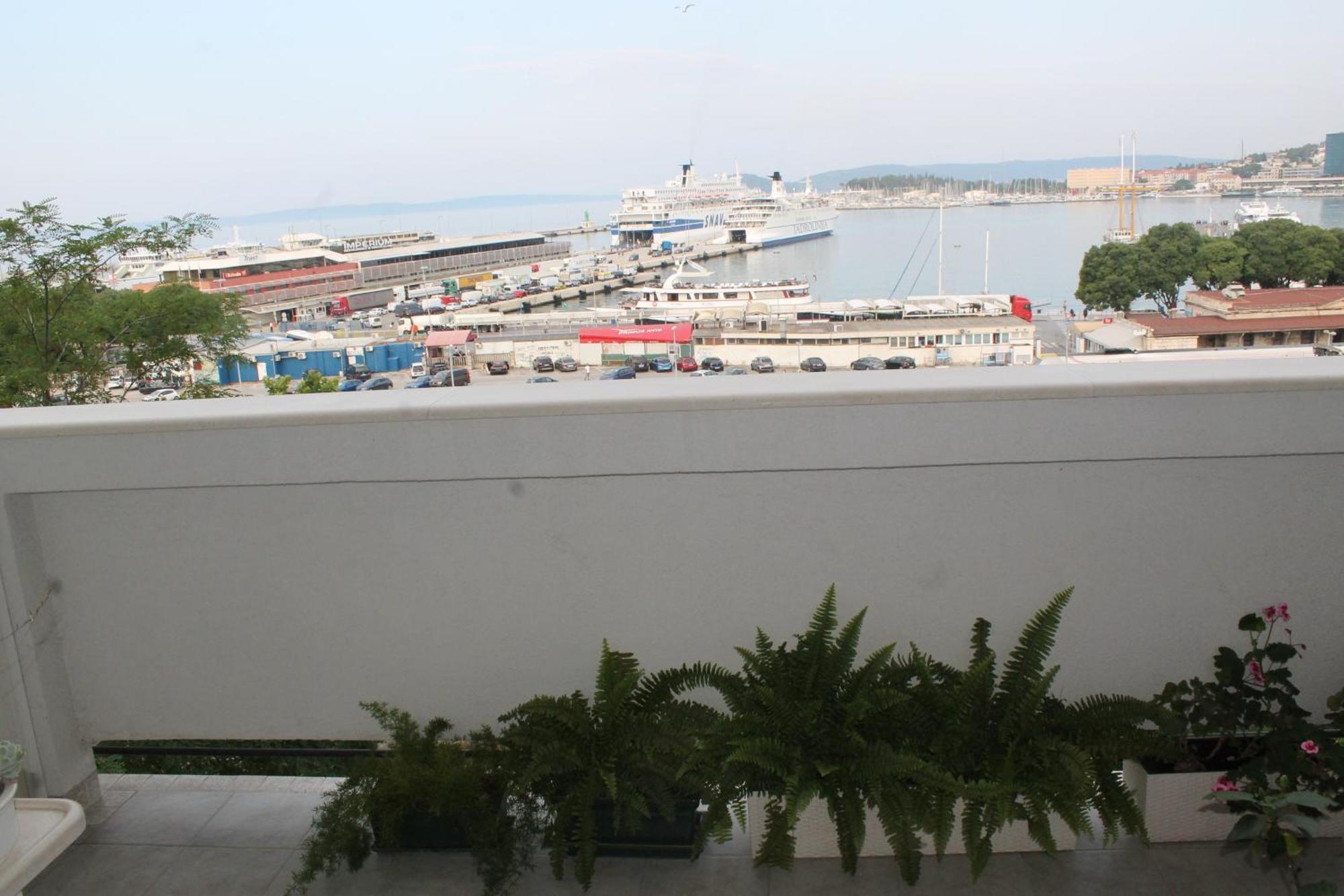 Bianca Beach Apartment *