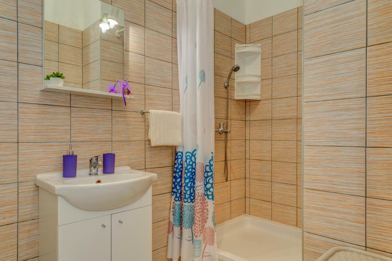 Roko Apartment