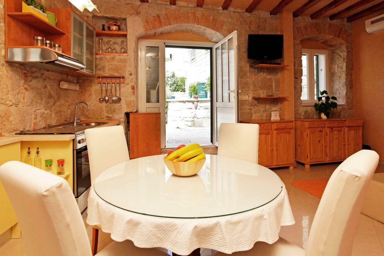 All You Need Old Town Studio Apartamento *