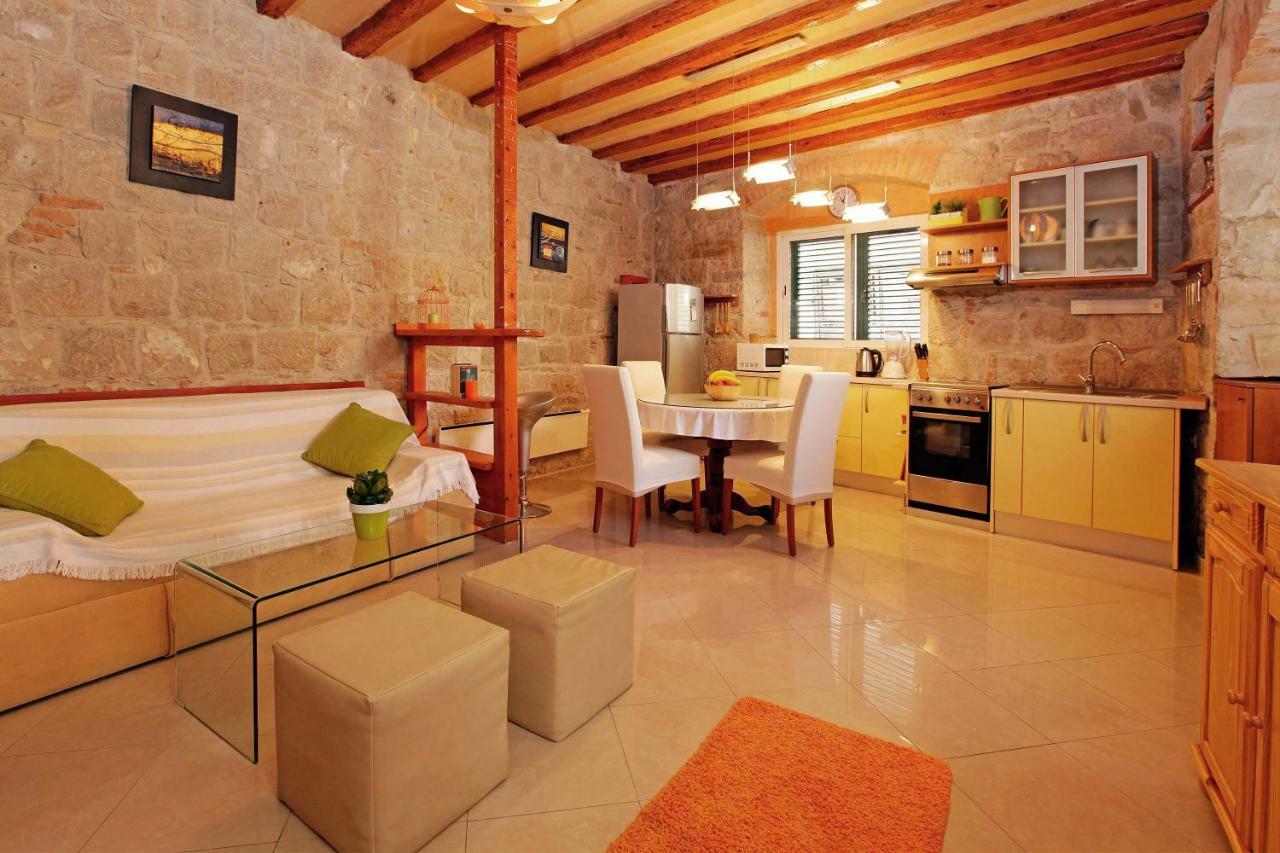 All You Need Old Town Studio Apartamento *