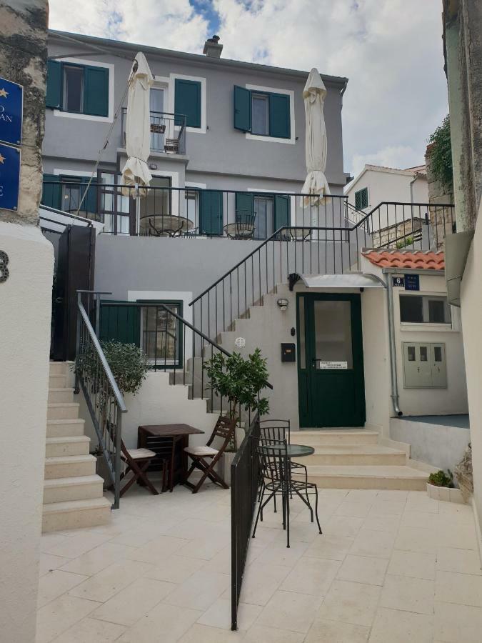 krevet i doručak Golden B&B
