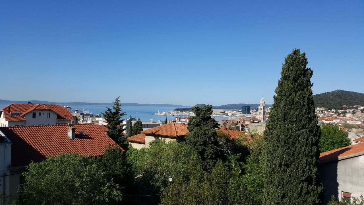 Antonija I Mateo, In The Center Of Split